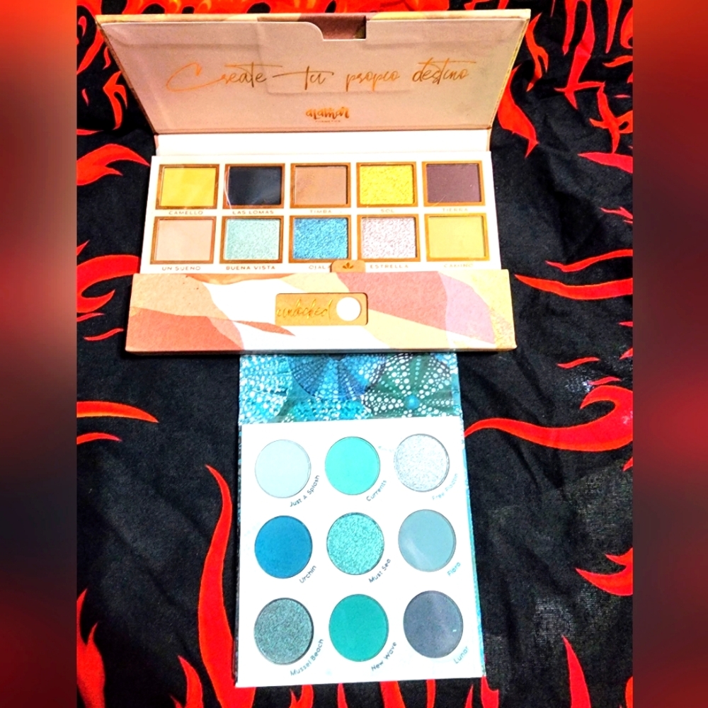 Eyeshadow palettes (x2)